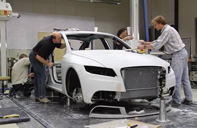 國(guó)外高新汽車(chē)公司已使用熱熔膠進(jìn)行生產(chǎn)