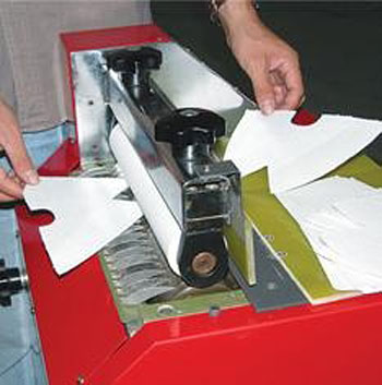 �����z����