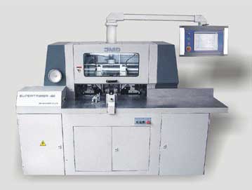 �����Е��C