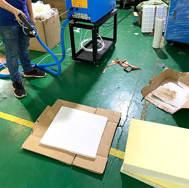 熱熔膠噴膠拉絲