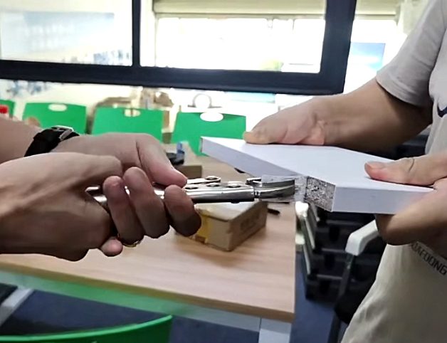 �����z�����y(c��)ԇ�����Ƿ�ճ���ι�